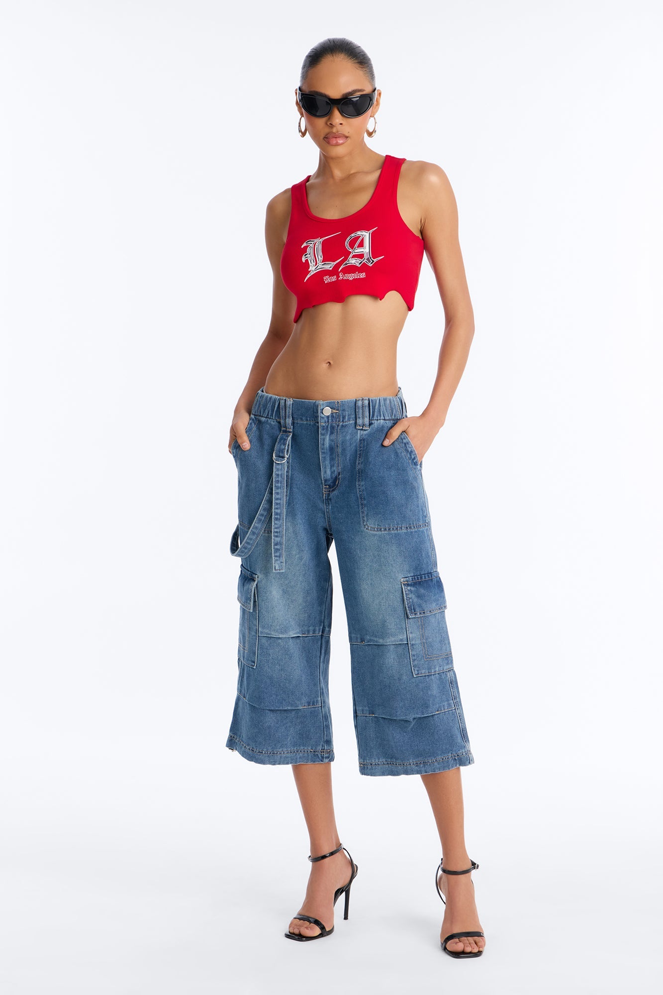 Relaxed Fit Wide Leg Jeans - Medium Wash