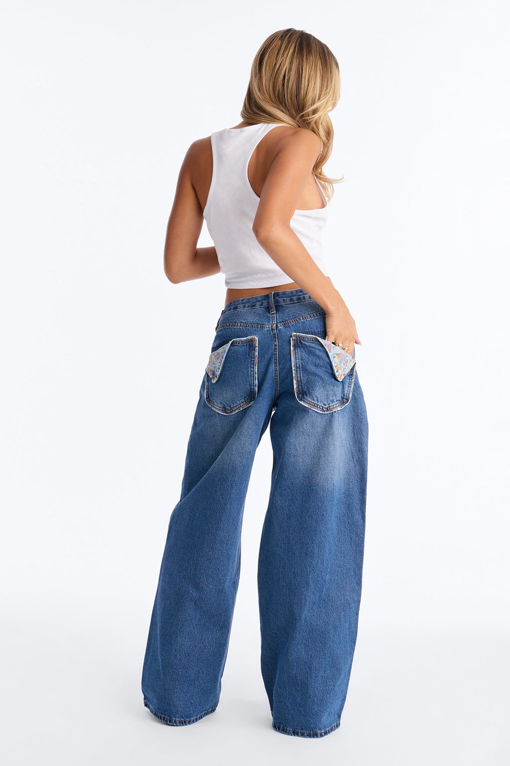 Straight Leg Mid Rise Jeans - Medium Wash