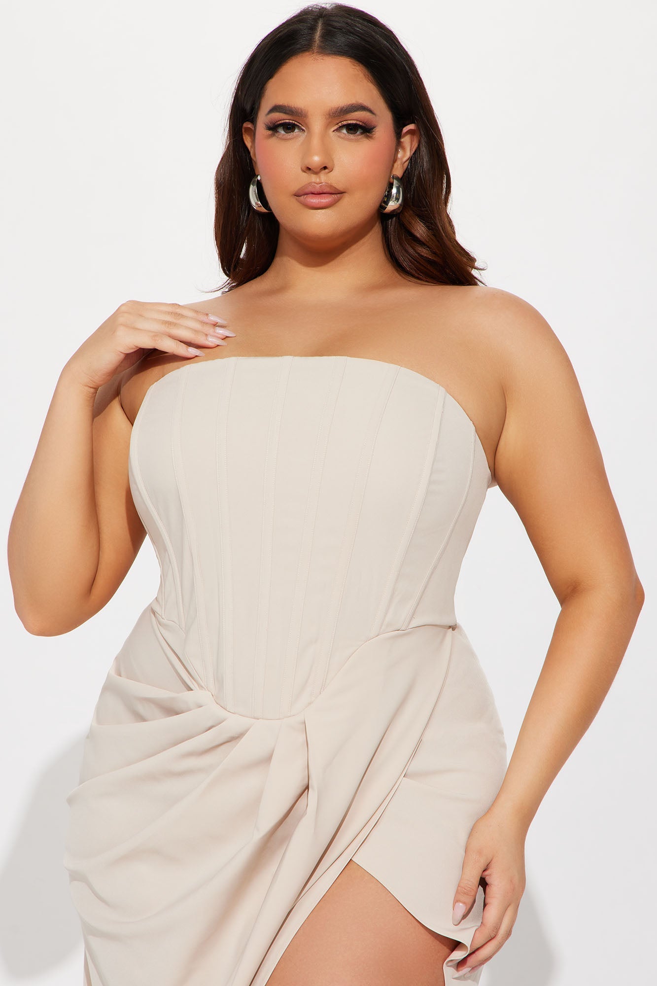 Sleeveless Elegant Maxi Dress - Nude